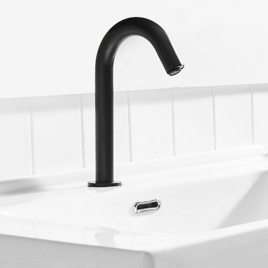 Zwarte sensorkranen: de perfecte mix van luxe en hygiëne in je badkamer