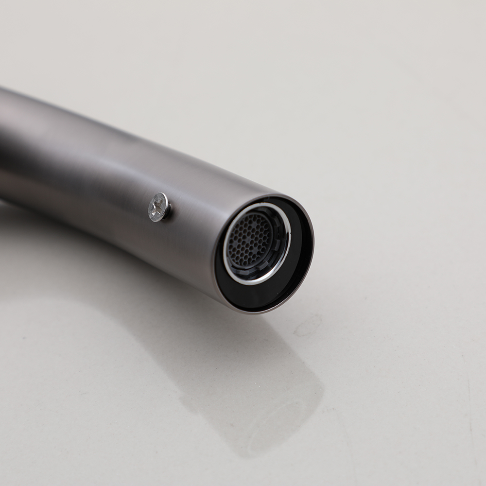 Sensomatica Pesaro Gun Metal Sensor Wasserhahn – kurzes Modell 90 mm
