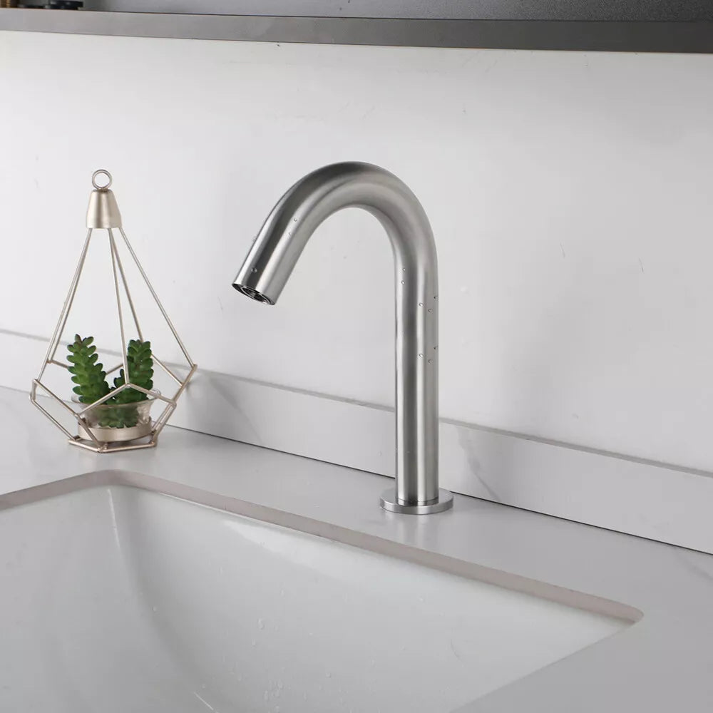 Sensomatica Cesaro Kaltwasser-Sensor-Wasserhahn aus gebürstetem Nickel, Modell 245 MM