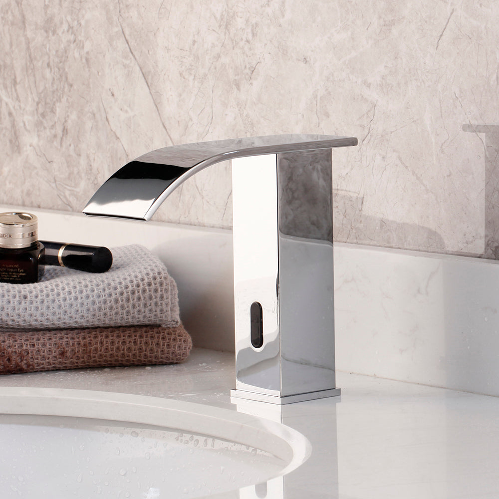 Sensomatica Sensor Wasserhahn gebogen Chrom