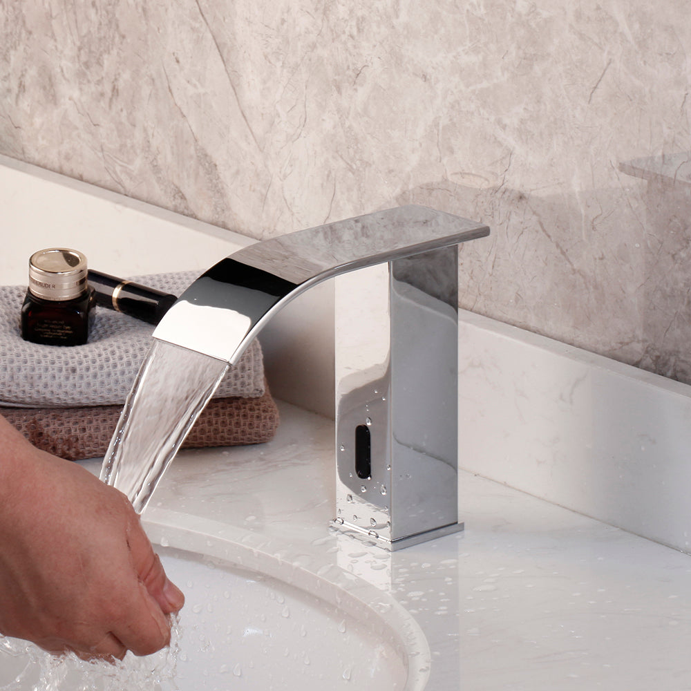 Sensomatica Sensor Wasserhahn gebogen Chrom