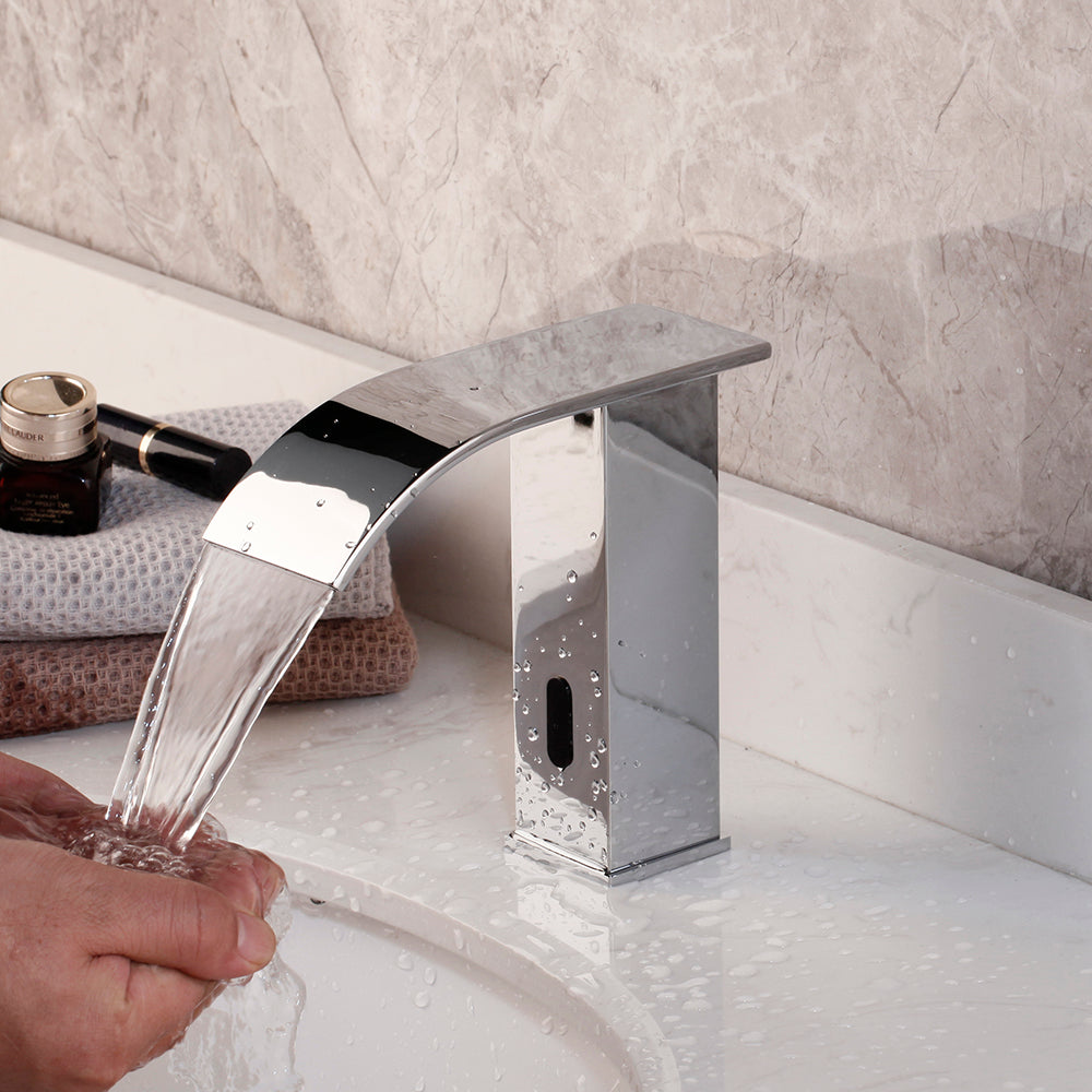 Sensomatica Sensor Wasserhahn gebogen Chrom