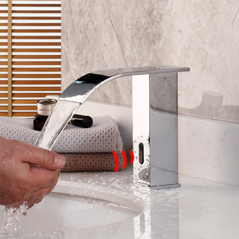 Sensomatica Sensor Wasserhahn gebogen Chrom