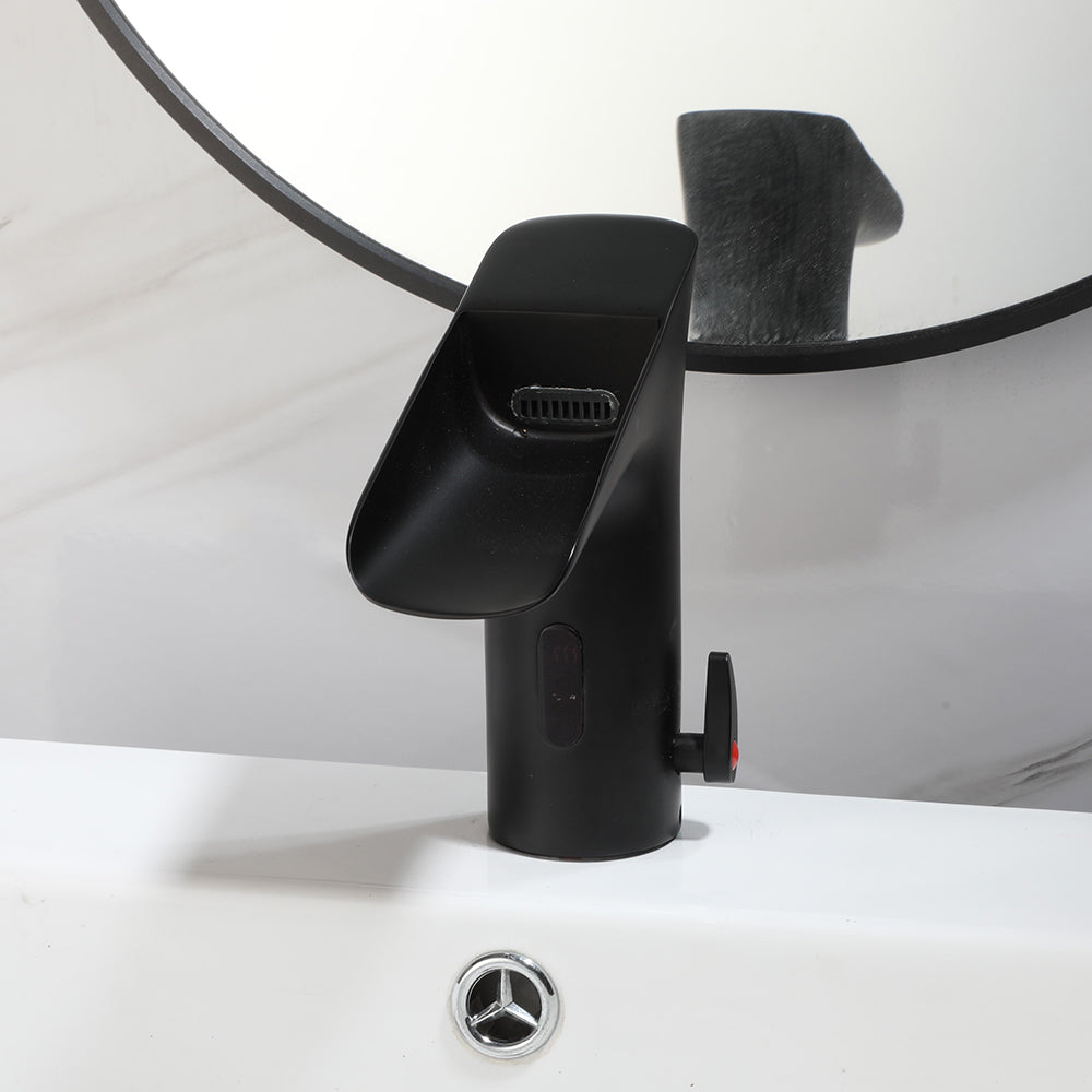 Sensomatica Schwarzer Sensor-Wasserhahn – Intelligentes Wasserfall-Design