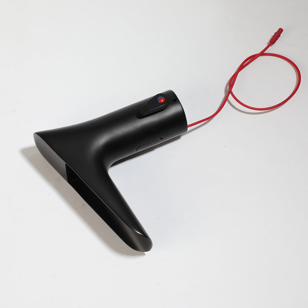 Sensomatica Schwarzer Sensor-Wasserhahn – Intelligentes Wasserfall-Design