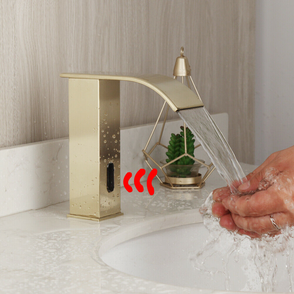 Sensomatica Bent Sensorarmatur gebürstetes Gold Kaltwasserversion