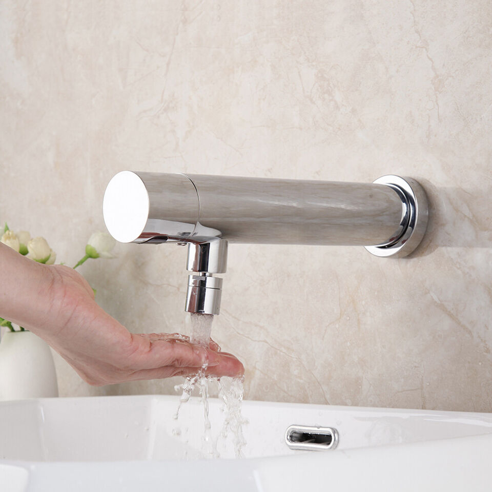 Sensomatica Chrom Sensor-Wandarmatur mit beweglichem Auslauf
