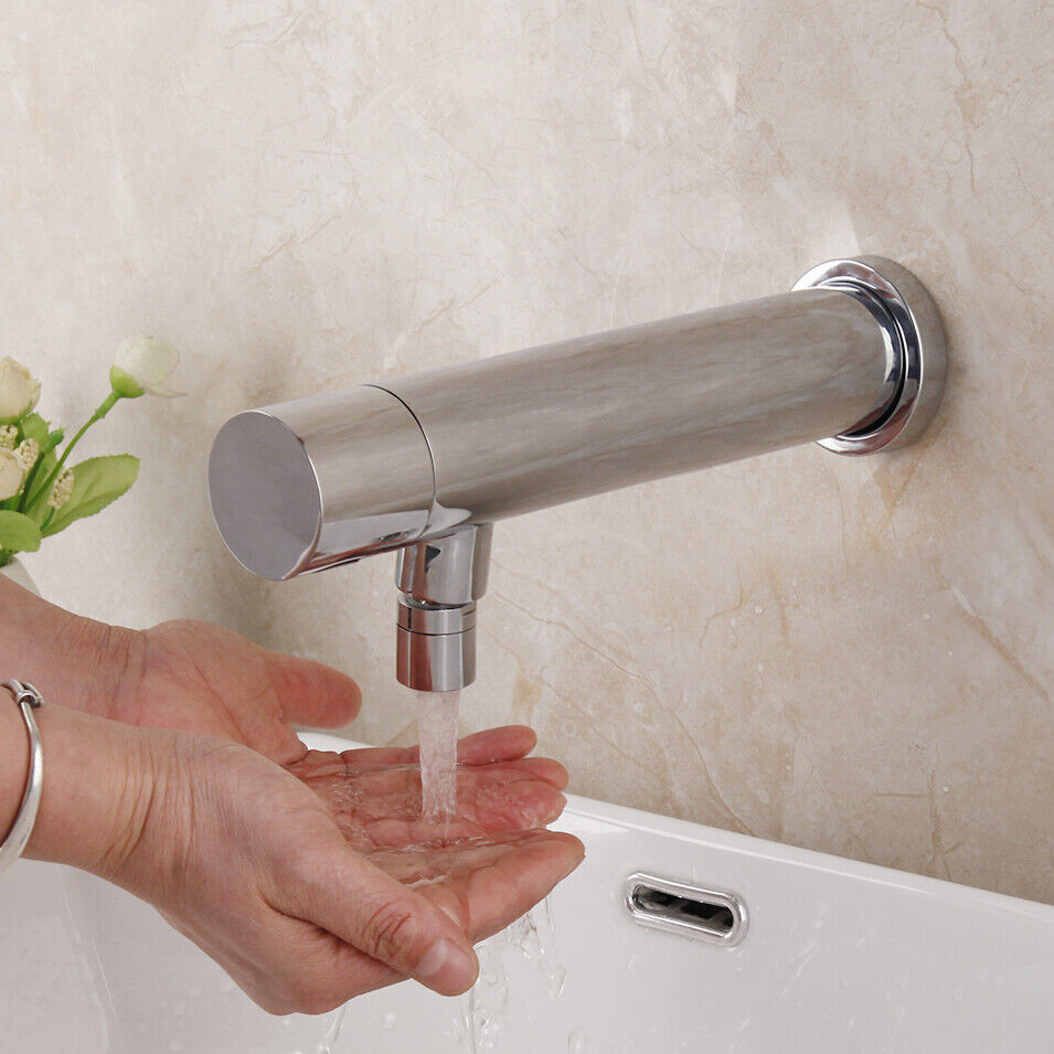 Sensomatica Chrom Sensor-Wandarmatur mit beweglichem Auslauf