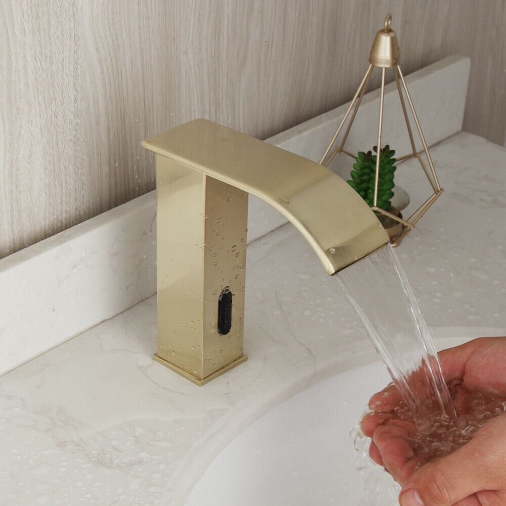 Sensomatica Bent Sensorarmatur gebürstetes Gold Kaltwasserversion