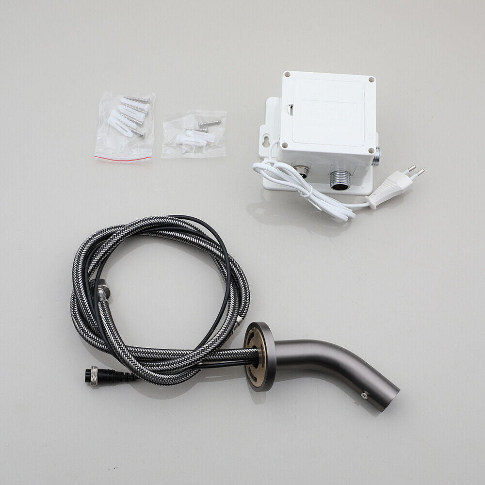 Sensomatica Pesaro Gun Metal Sensor Wasserhahn – Kurzes Modell (130 mm)