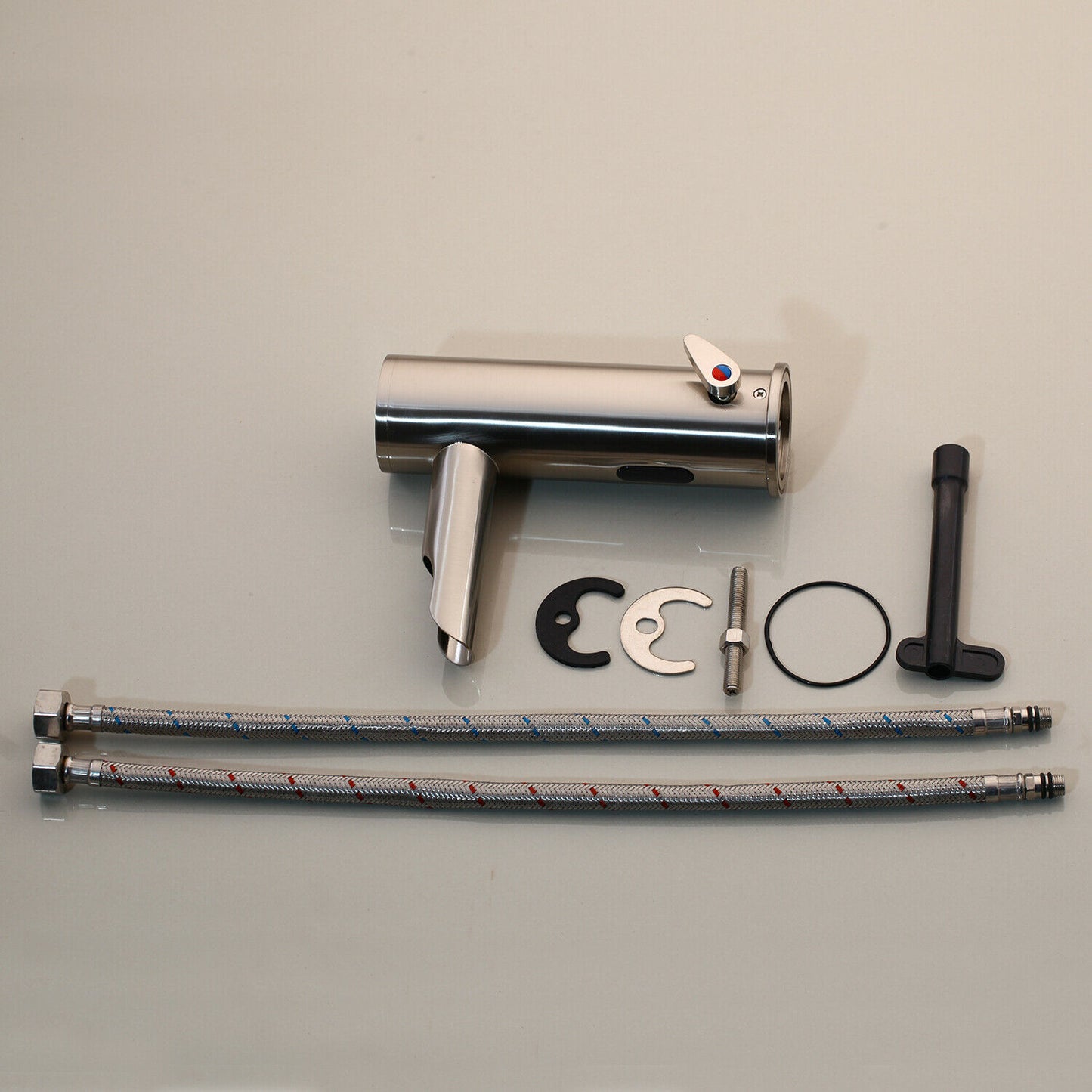 Sensomatica Waterfall Sensor-Wasserhahn aus gebürstetem Nickel, Modell Orte