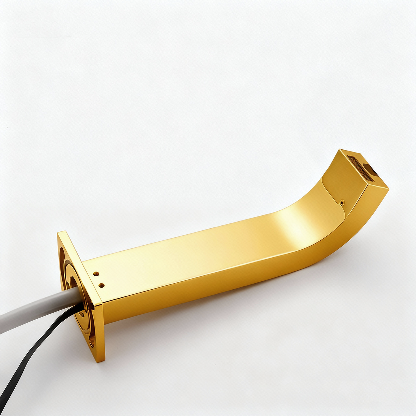 Sensomatica Arco wand sensorkraan goud | Koudwater inbouwmodel