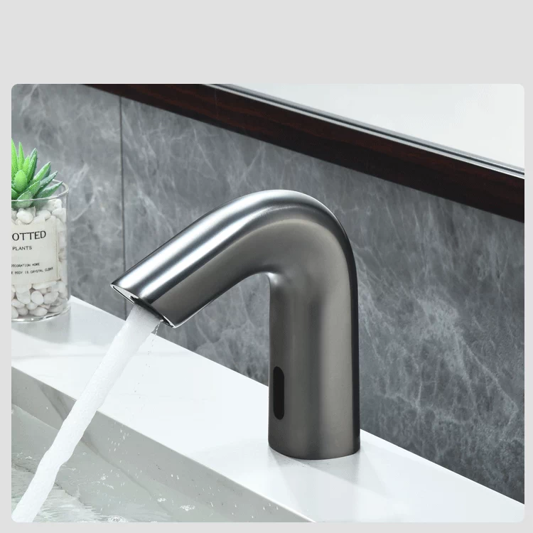 Sensomatica Eron sensorkraan gun metal | Koud water model