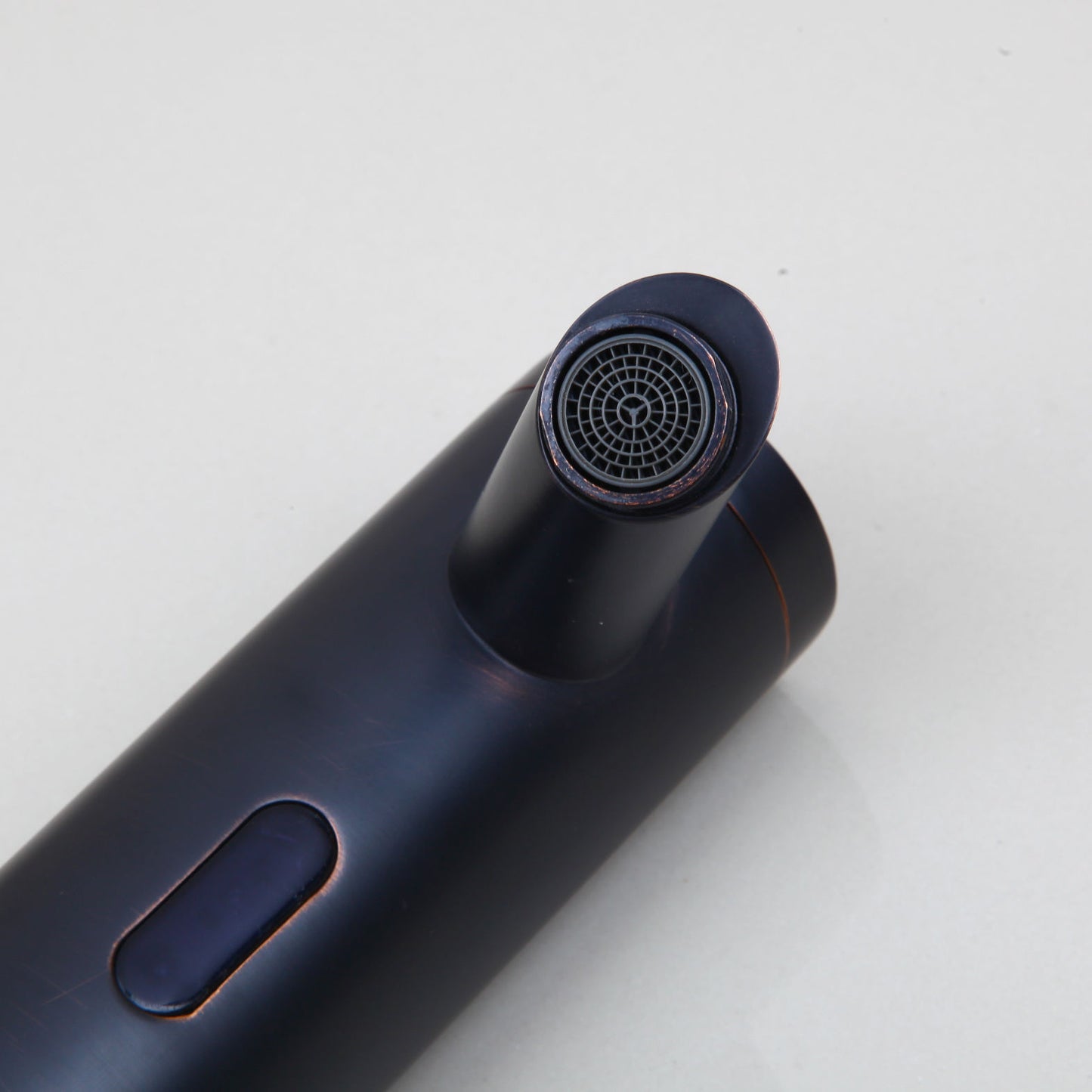 Sensomatica Sensorarmatur Corto Ölbronze Warm- und Kaltwasser