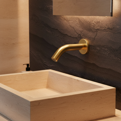 Sensomatica Pesaro korte sensorkraan geborsteld goud – 130 mm