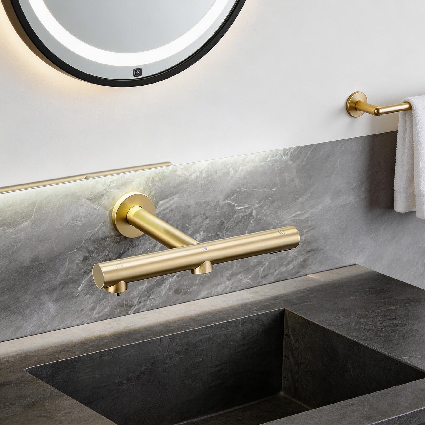 Sensomatica 3-in-1 Sensor Wandkraan Geborsteld Goud