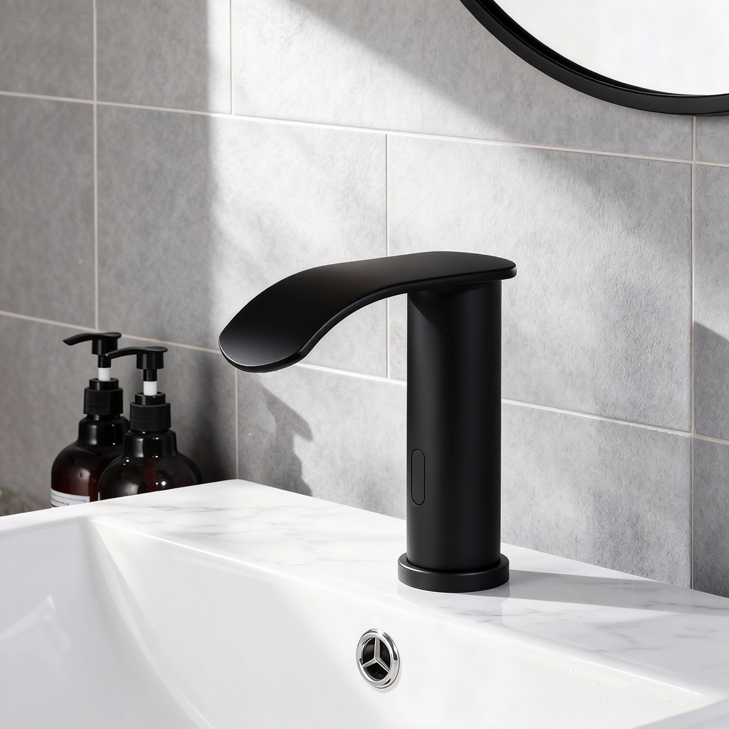 Sensomatica Kavo – Zwarte sensorkraan | Watervaluitloop