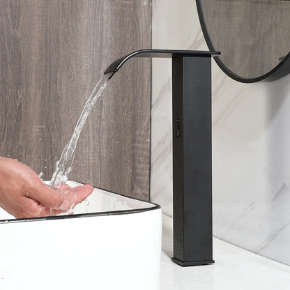 Sensomatica Waterval Sensorkraan – Mat Zwart