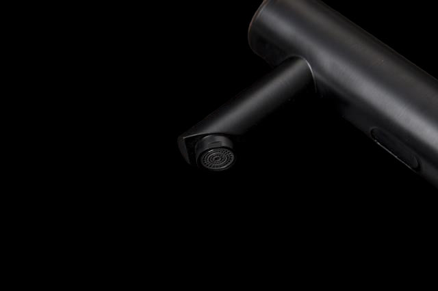 Sensomatica Scuro Ölbronze-Sensorhahn