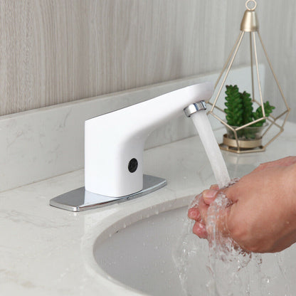 Frilo white sensor tap