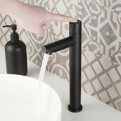 Sensomatica Selbstschluss-Wasserhahn in Schwarz – Langlebig und stilvoll